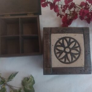 004 Caja de te x 4 de madera y pasta piedra