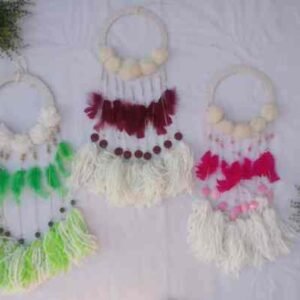 112-Mandala con pompon y plumas